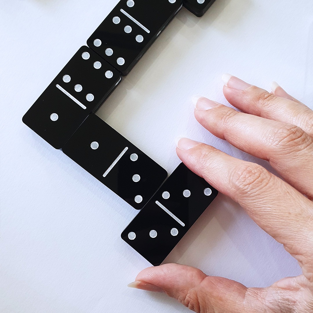 Jogo de Dominó Oficial em Acrílico - Imagem 6